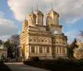 Airport transfer to/from Curtea de Argeș